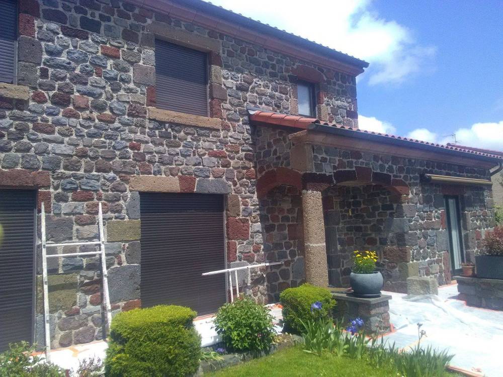 FACAD ISO - Ravalement de façades - rejointoiement -  Au Puy-en-Velay 